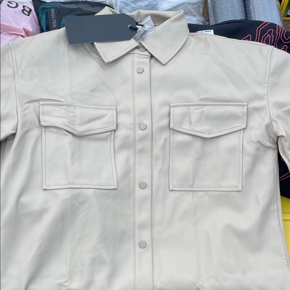 Zara Beige Button-Up Shirt with Pockets - Picture 1 of 4
